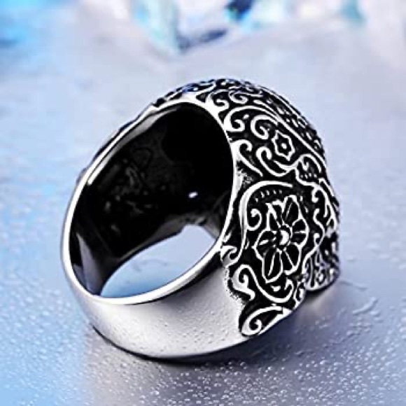 Brand New Unisex Size 2-2.5 Skull Punk Ring Stainless Steel Motor Rider Ring - Picture 3 of 8